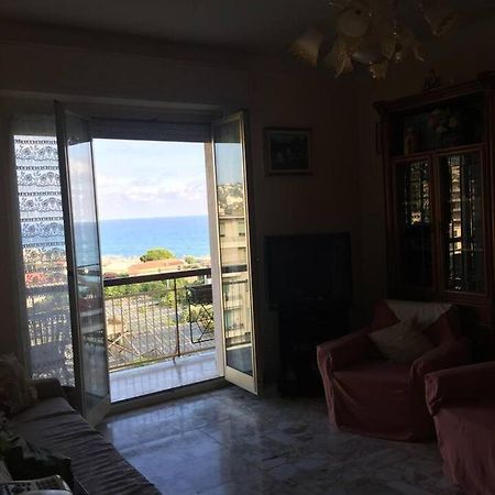 A Due Passi Dal Mare Apartamento Vallecrosia Exterior foto