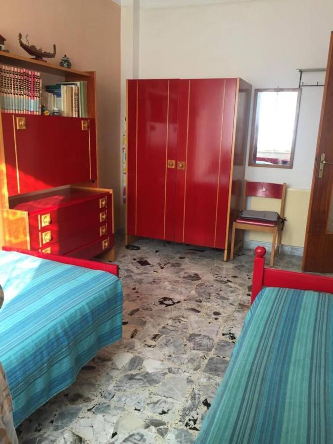 A Due Passi Dal Mare Apartamento Vallecrosia Exterior foto