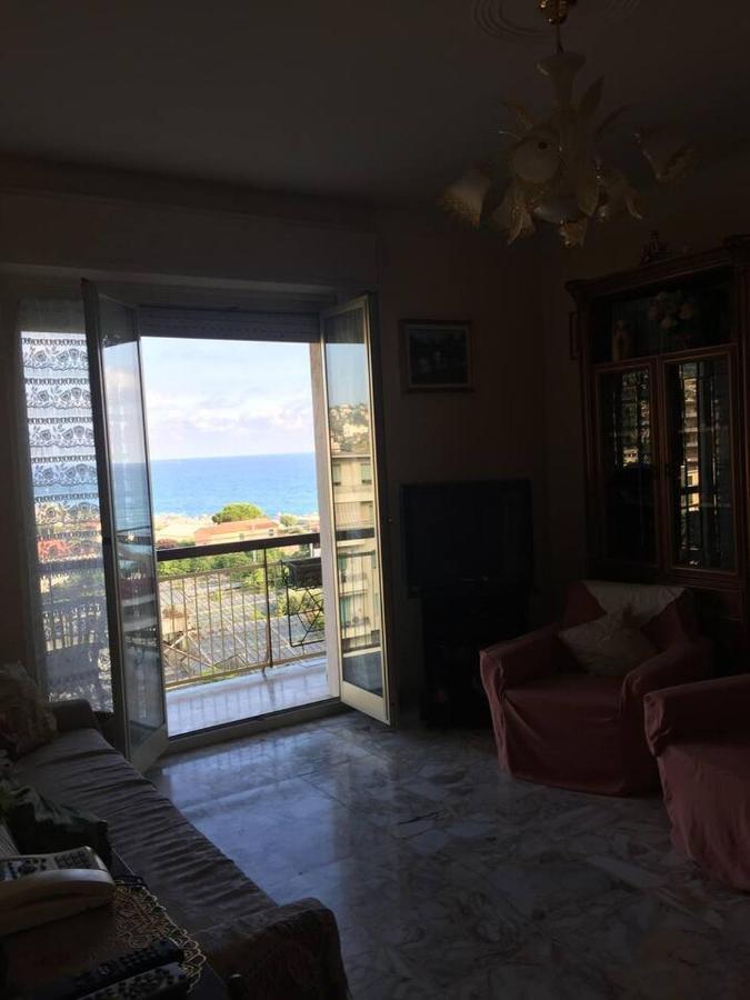 A Due Passi Dal Mare Apartamento Vallecrosia Exterior foto