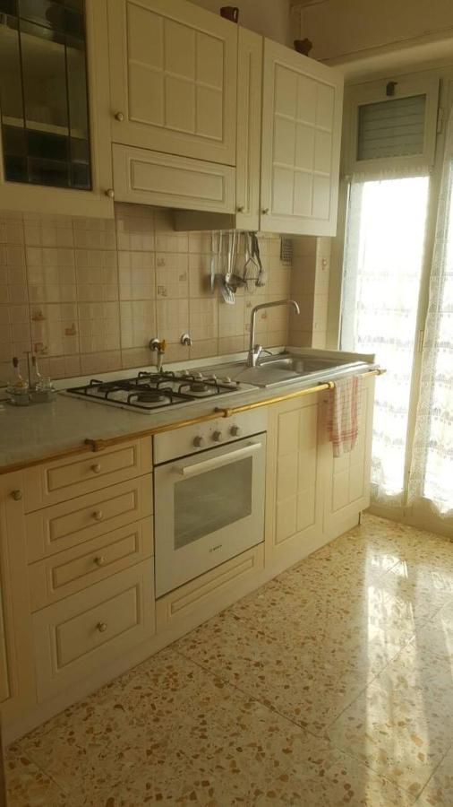 A Due Passi Dal Mare Apartamento Vallecrosia Exterior foto